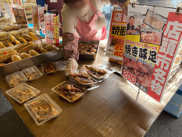 豚足は１日に200本売れるという