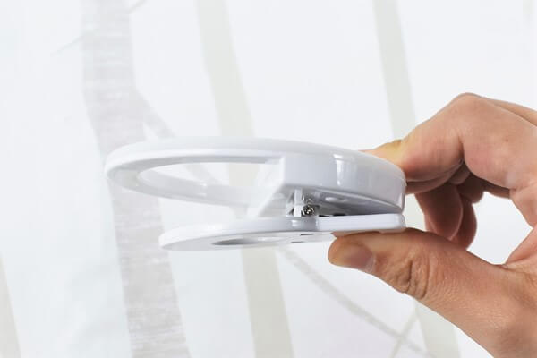 スリコ（3COINS）の「セルフィーリングライト」は、リモート会議の映りに悩む女性の救世主!?の画像4