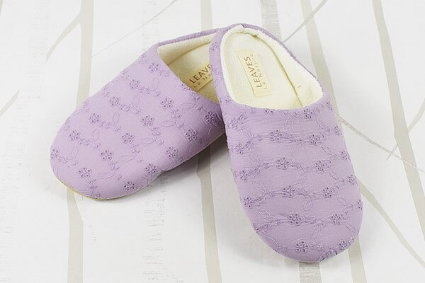 スリコ（3COINS）の「春カラールームシューズ」足元に春をもたらす優秀アイテムをチェック！の画像1