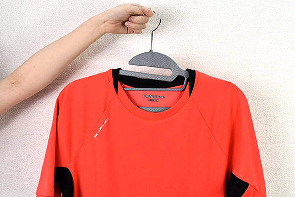 スリコ（3COINS）の「伸び防止ハンガー」なら、首元がヨレヨレの悲しいあるあるを解消！の画像4