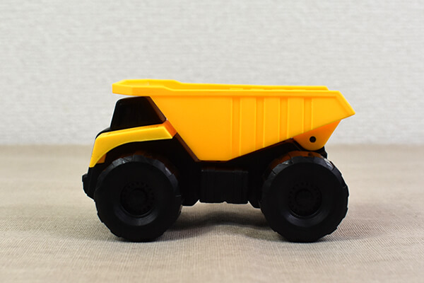 【ダイソーVSセリア】100均「車系おもちゃ」対決！　ギミックもあって子どもが喜ぶ！の画像6