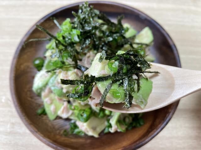 バズレシピ【無限アボカド】作ったら、白米3杯イケるぜ！　濃いめの味が激ウマでやめられない止まらない……！の画像4