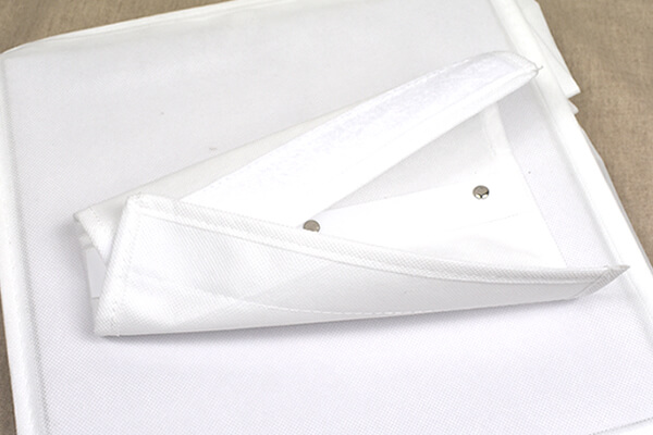 スリコ（3COINS）の「吊り下げ三段収納ワイド」でデッドスペースを有効活用して、スッキリ整理整頓！の画像3