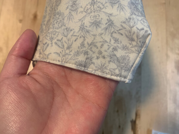 【付録レビュー】「＆Rosy」8月号、セルフォードの花柄マスクが小顔効果も期待できそう！ポーチもセットで便利【女性誌】の画像5