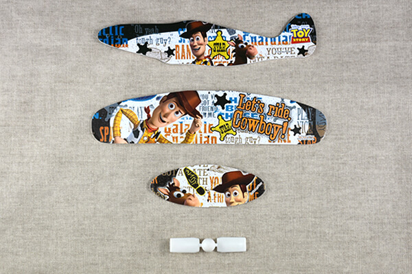 【100均レビュー】ダイソーおもちゃ「グライダー」比較！　ポケモンとトイ・ストーリー、意外と遠くまで飛ぶのは!?の画像6