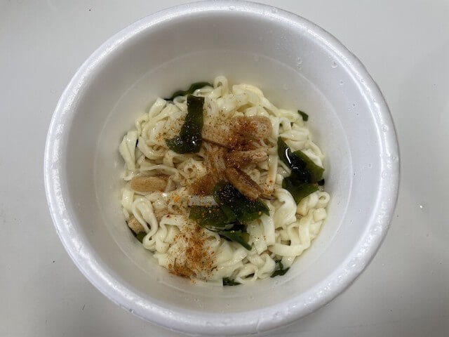 【日清の冷しどん兵衛】食べてみたら、面倒くさいし「冷し」じゃない！　ぶっかけそば＆うどん食べるなら、絶対○○はマスト!!の画像6