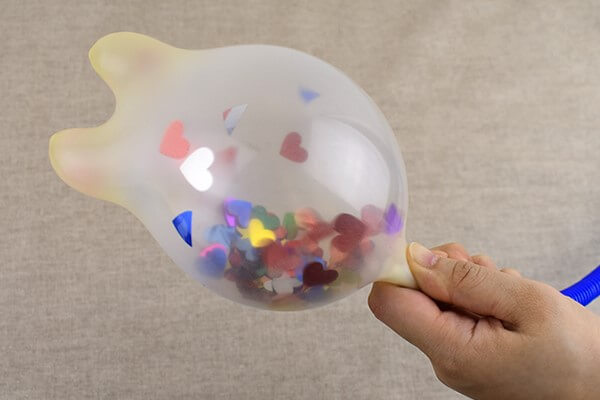 【100均レビュー】ダイソー「変わり種バルーン」比較！　膨らませると胸をくすぐるかわいいデザインにの画像3