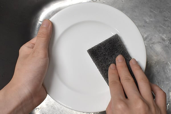 スリコ（3COINS）「取替えキッチンスポンジ」が高コスパで便利！使い捨て可能で24個分が300円での画像4