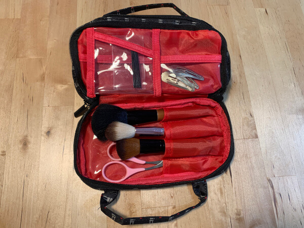 【付録レビュー】「＆Rosy」10月号、ARTISAN&ARTISTのメイクポーチが見た目以上の収納力！　一番人気のリップ柄が超お得【女性誌】の画像7