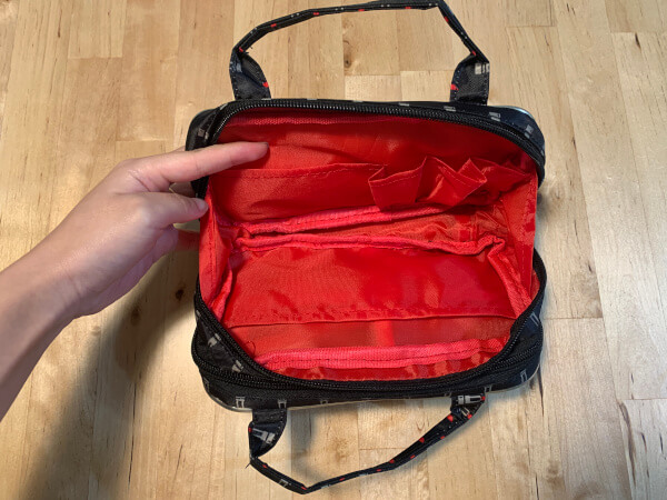 【付録レビュー】「＆Rosy」10月号、ARTISAN&ARTISTのメイクポーチが見た目以上の収納力！　一番人気のリップ柄が超お得【女性誌】の画像8