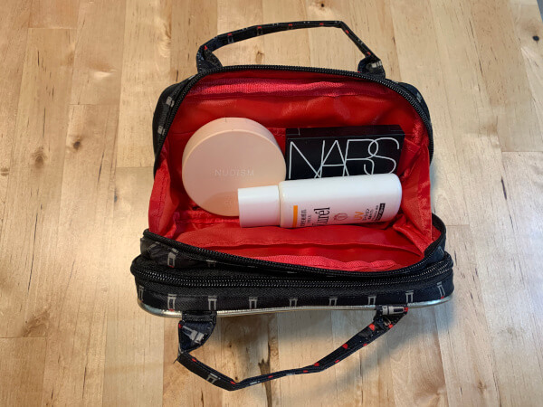 【付録レビュー】「＆Rosy」10月号、ARTISAN&ARTISTのメイクポーチが見た目以上の収納力！　一番人気のリップ柄が超お得【女性誌】の画像9