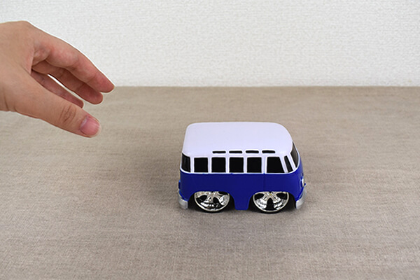 【100均レビュー】ダイソー「走るおもちゃ」比較！　100均とは思えない「フリクション走行」システムに感動！の画像7