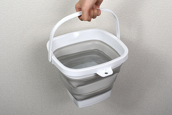 スリコ（3COINS）「折りたためるバケツ角」は、バケツなのに収納スペースに困らない!?の画像4