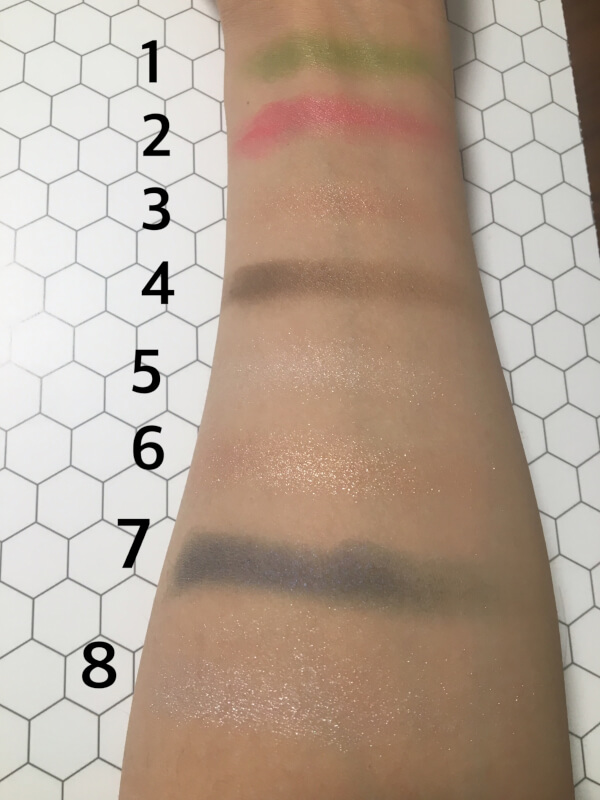 発色抜群、ラメがきらきらして可愛い。（C）サイゾーウーマン