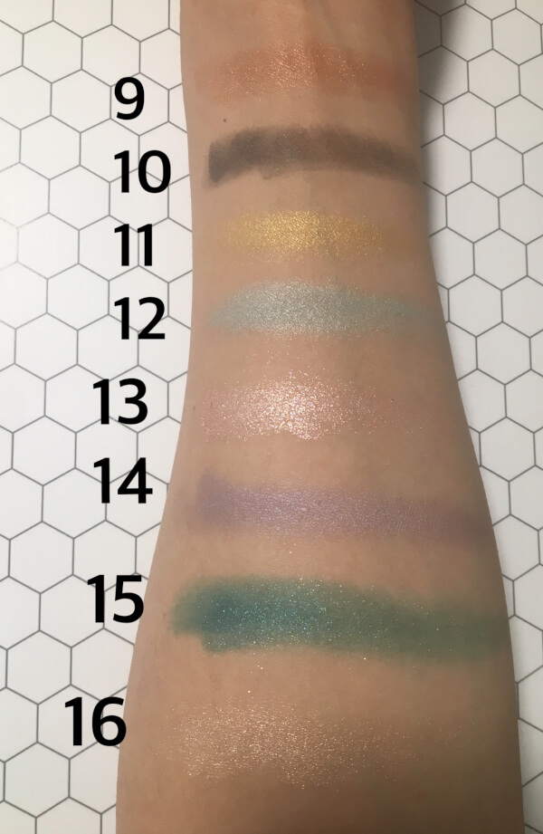 ラメが大きめ。ブルべさんも使いやすそう。（C）サイゾーウーマン