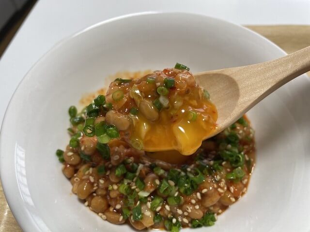 バズレシピ【納豆キムチユッケ】で新米を爆食い！　むちゃくちゃ食欲増進、完全な白米泥棒メニューだった！の画像6