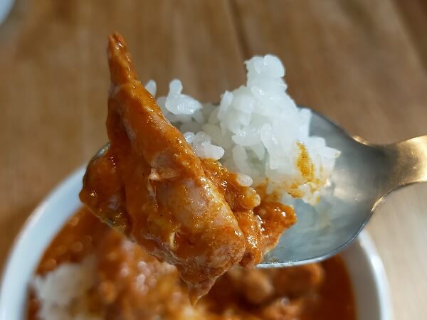 スプーンで簡単にほぐれる柔らかさ（C）サイゾーウーマン