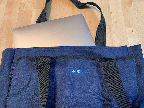 13インチのノートパソコンがすっぽり入る