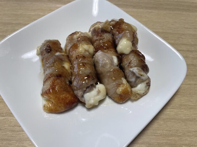 『家事ヤロウ!!!』【さけるチーズの豚バラ巻き】作ったら、意外！　夫が仰天「トンテキや！」食感が完全に厚切り肉だったの画像5
