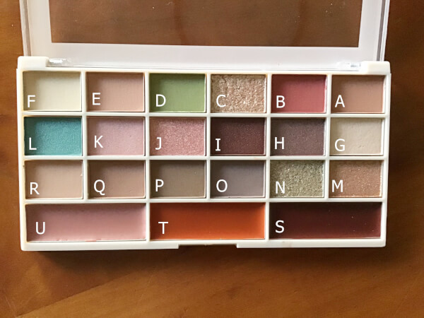 カラーバリエーション豊富な「21色パレット」！（C）サイゾーウーマン