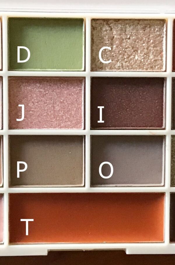 キャプション：「21色パレット」の中央（C）サイゾーウーマン