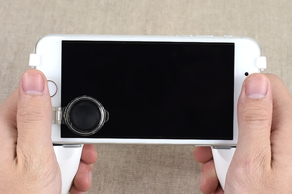 スリコ（3COINS）「スマホゲーム用ハンドルグリップ」握りやすくてジョイスティックつき！の画像5