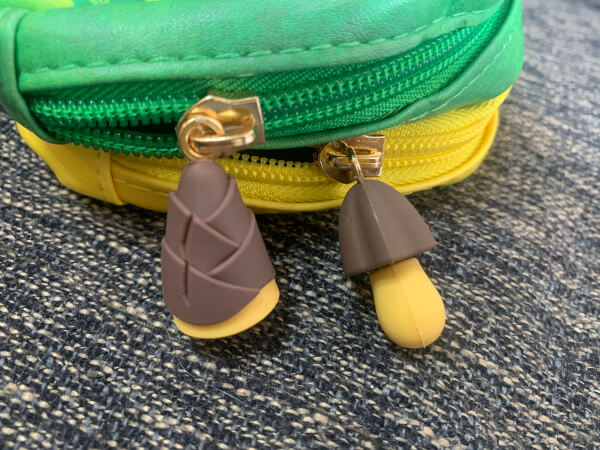 チャームも実物と同じくらいのサイズ（C）サイゾーウーマン