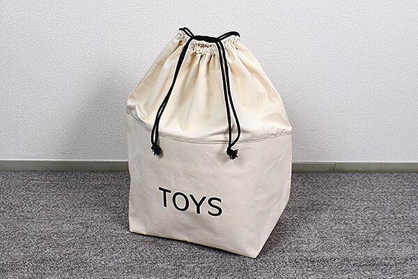 スリコ（3COINS）「窓付きストレージバッグ大」中身がひと目でわかるから「どこに片づけたの？」と聞かれても安心！の画像3