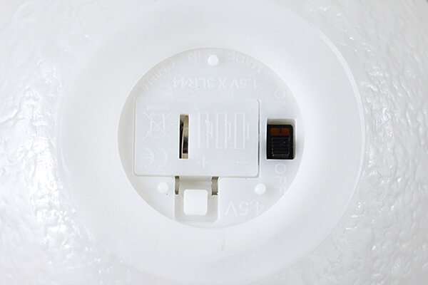 スリコ（3COINS）「LEDムーンタッチライト」本物の月が浮かんでるみたい！ じっと見ているだけで癒やされるの画像4