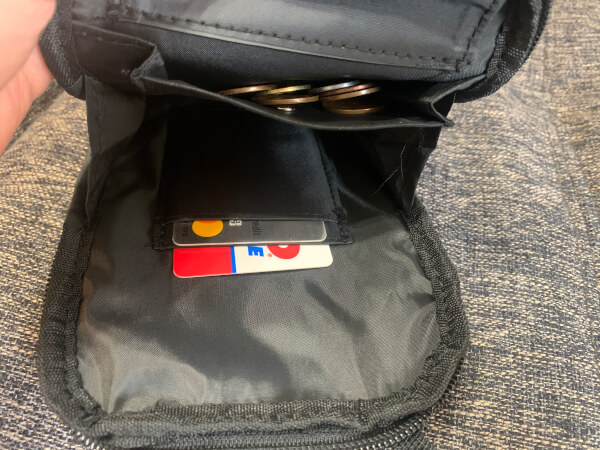 【付録レビュー】「MonoMax」8月号、Coleman万能ショルダーバッグは機能性◎！　シンプルデザインで高見えの画像8