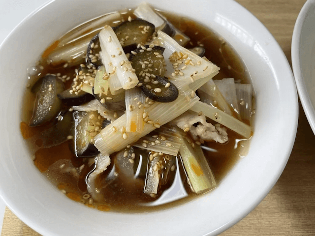 この夏、もう一度リピしたいレシピ決定！　【ナスと豚バラのそうめん】は食欲爆進、ラー油がピリッと効いてる！の画像5