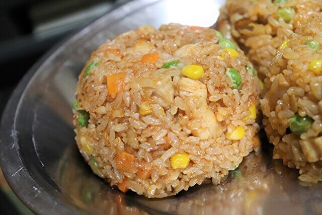 業務スーパーよりおいしい「ケイジャンソース」発見？　業スーマニアが、ジャンバラヤ実食で徹底比較