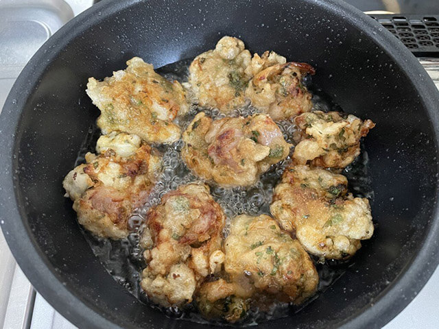 超絶香ばしい！　家事男子さんの【カリッカリジュワー梅と大葉の唐揚げ】は酸っぱさと肉汁が同時に堪能できる！の画像3