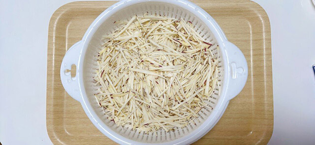 タサン志麻【サツマイモのガレット】はまるで高級お菓子！　サツマイモの甘みとバターの香り、カリカリ食感にハマる