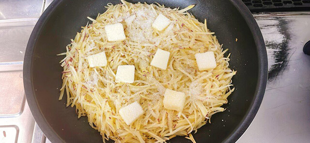 タサン志麻【サツマイモのガレット】はまるで高級お菓子！　サツマイモの甘みとバターの香り、カリカリ食感にハマる