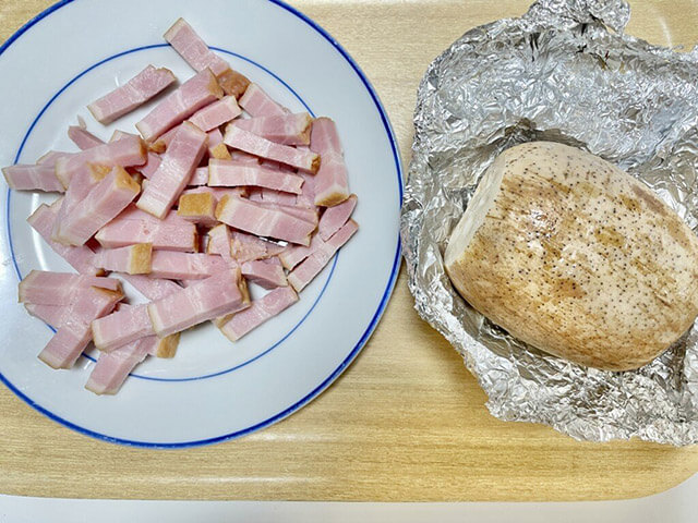 タサン志麻【れんこんステーキ】は、ホックホクでベーコンのうまみが◎! 時間はかかるけど作ってみる価値アリ