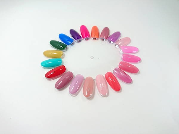 元ネイリストが教える！　ジェルネイル初心者が“やってはいけないこと”ランキングベスト5