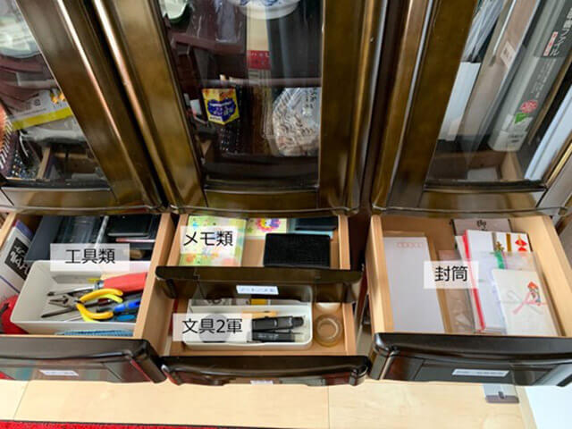 片付け専門家が教える「食器棚」活用アイデア6選！　本棚や文房具収納に使うのが◎の画像8