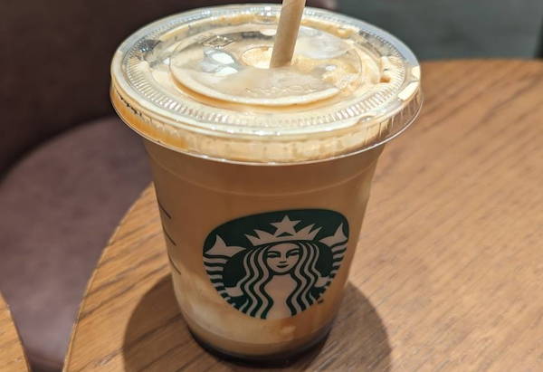 元スタバ店員の「裏技カスタム」は？　＋55円で大人のフラペチーノに変身