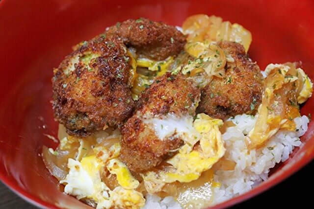 「高級和食屋のあおさ海苔カツ丼」の画像