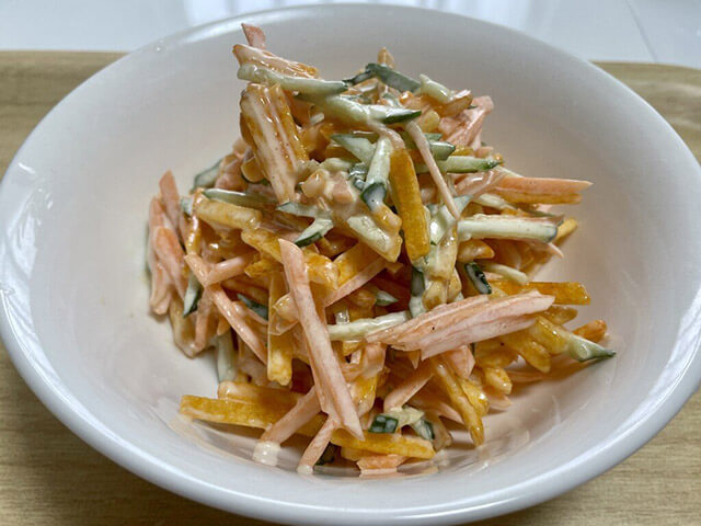 にんじんとカラムーチョのサラダの写真