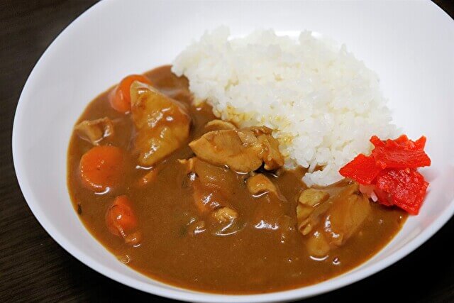 カレー専門店のカレールーを使用したカレーの画像