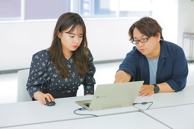 山田菜々と長谷川拓也の写真