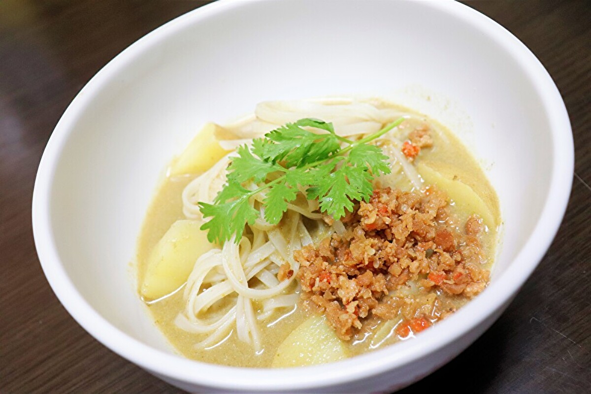 布川隼汰考案のレシピ【本格グリーンカレービーフン】（1人前）の料理画像