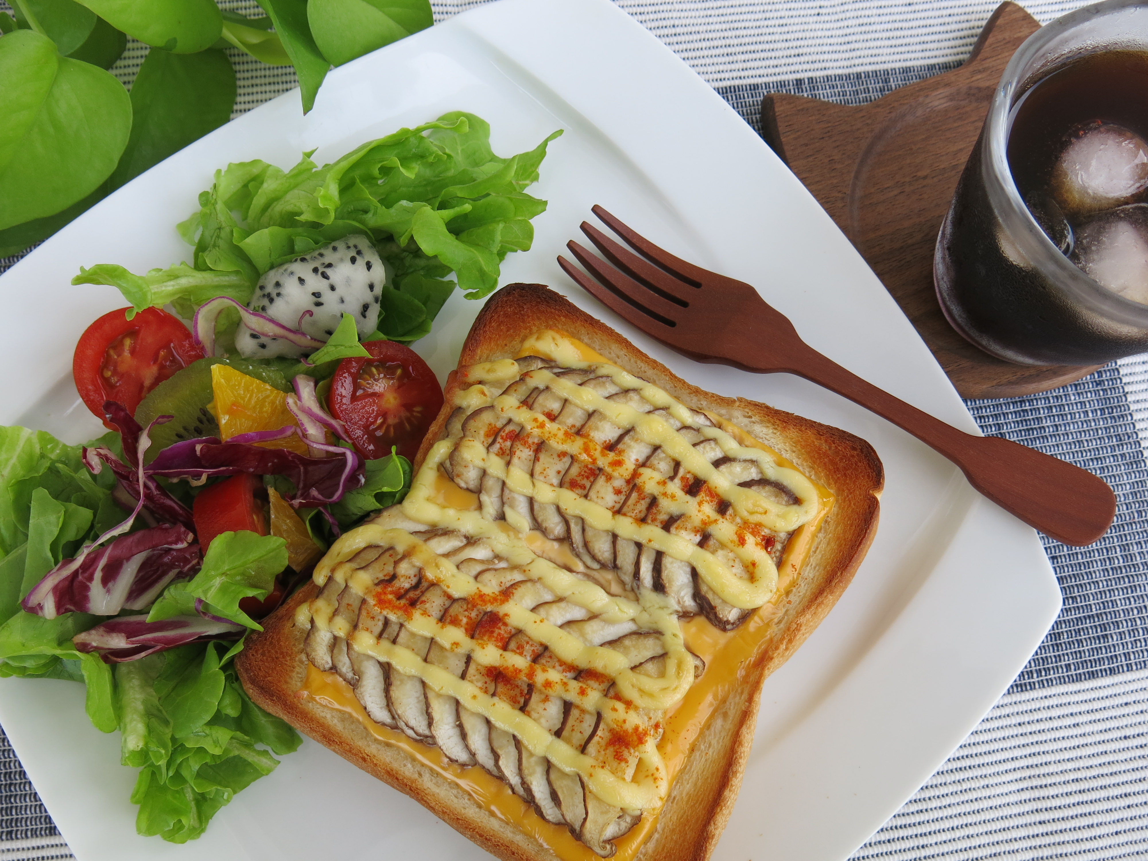 麻辣しいたけトーストの画像