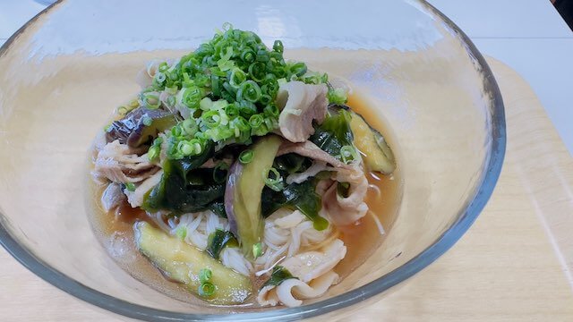 なすと豚バラのぶっかけそうめん完成画像