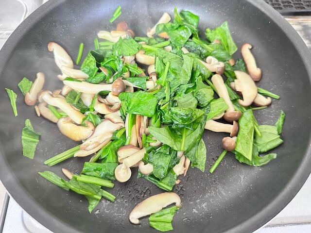 ほうれん草を投入した画像