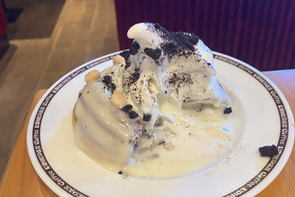 コメダ珈琲「シロノワール 白いブラックサンダー」の画像