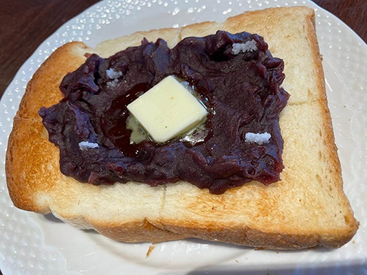 星野珈琲店モーニング「つぶあんバタートースト」の画像