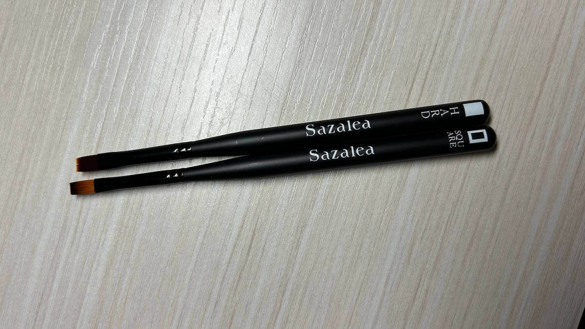 「Sazalea」のスクエアブラシ＆ハードブラシの画像